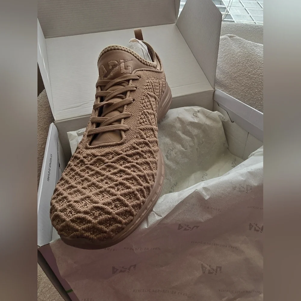 NIB! APL, Men's TechLoom Phantom, Almond/Champagne, Size 10, MSRP $206